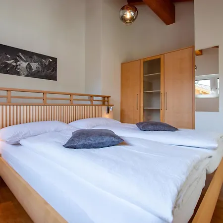 Dolce Appartement-fewo 2-bettwohnung Allalin By Interhome