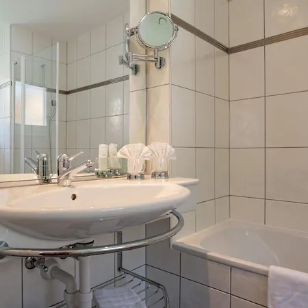 Dolce Appartement-fewo 2-bettwohnung Allalin By Interhome *